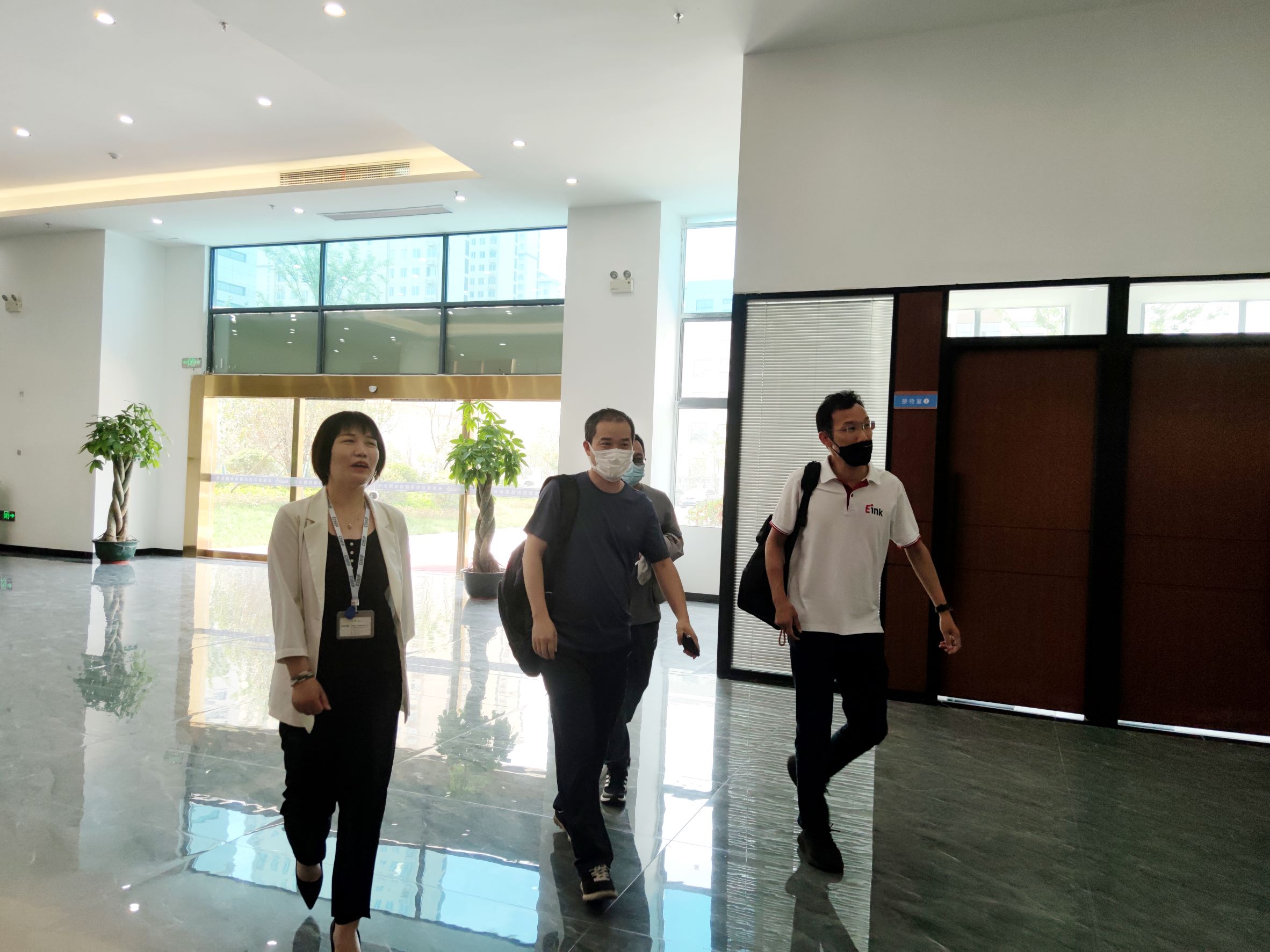 合肥星空物联参观赢咖娱乐科技